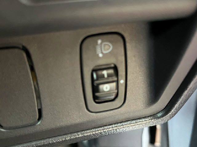 MITSUBISHI PAJERO MINI 4WD 2011 Image 31