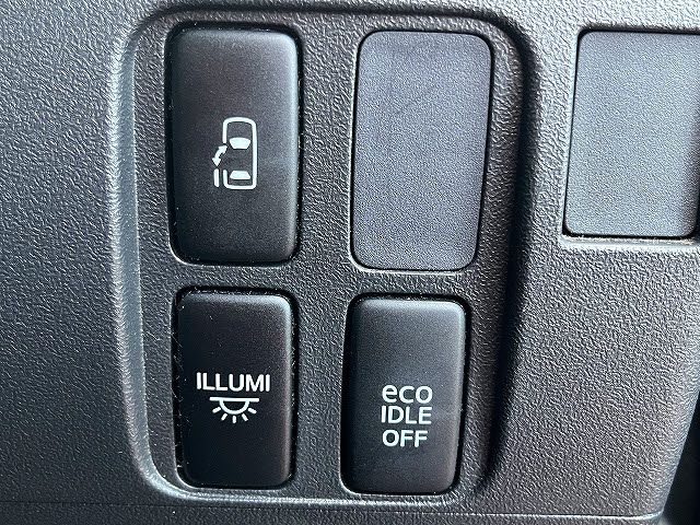 DAIHATSU TANTO CUSTOM 2012 Image 31