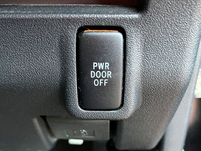 DAIHATSU TANTO CUSTOM 2012 Image 31