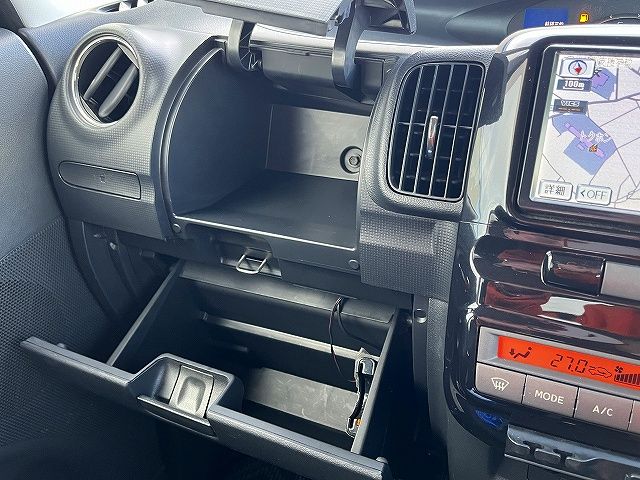 DAIHATSU TANTO CUSTOM 2012 Image 31