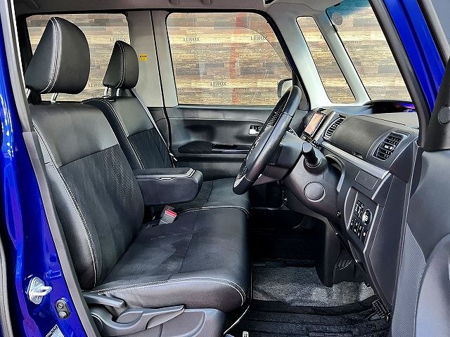 DAIHATSU TANTO CUSTOM 2017 Image 31