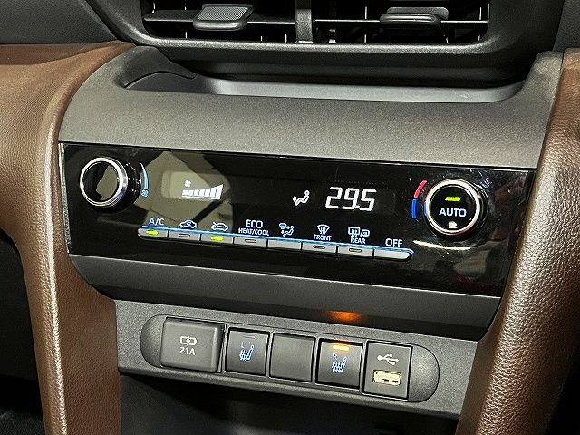 TOYOTA YARIS CROSS HYBRID 2022 Image 31