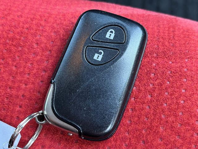 TOYOTA LEXUS CT200H 2012 Image 31