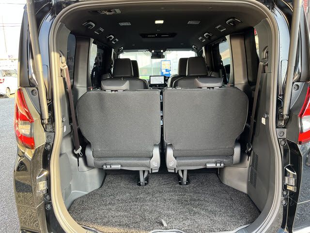 TOYOTA NOAH HYBRID 2025 Image 31