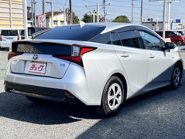 TOYOTA PRIUS 2019 Image 31