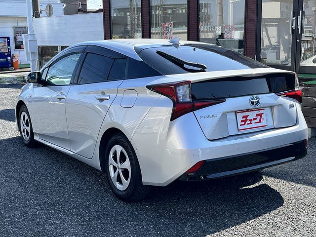 TOYOTA PRIUS 2019 Image 31