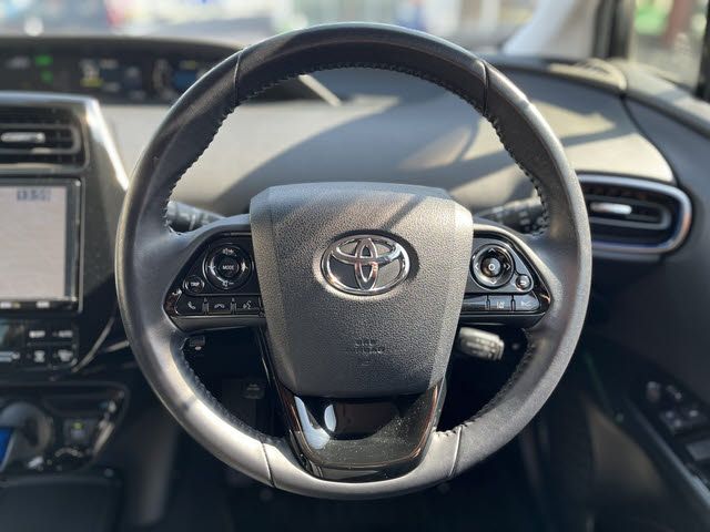 TOYOTA PRIUS 2019 Image 31