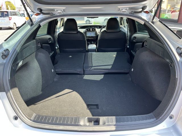 TOYOTA PRIUS 2019 Image 31