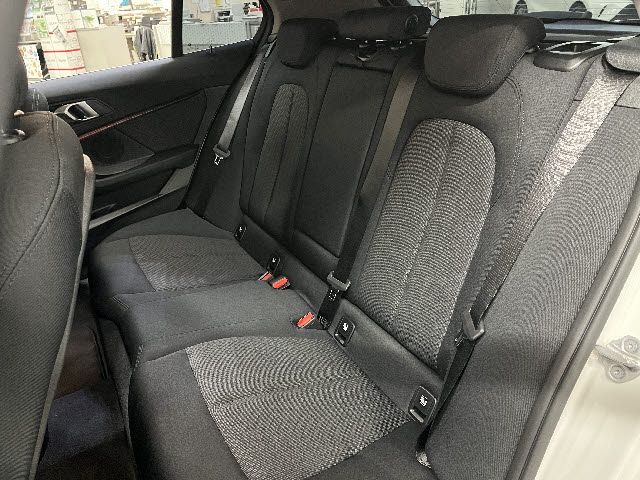 BMW 1SERIES 2021 Image 31