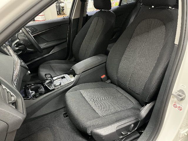 BMW 1SERIES 2021 Image 31