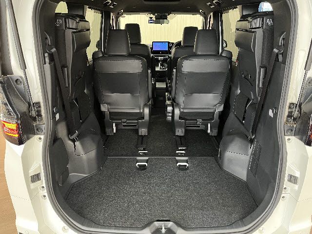 TOYOTA VOXY 2023 Image 31