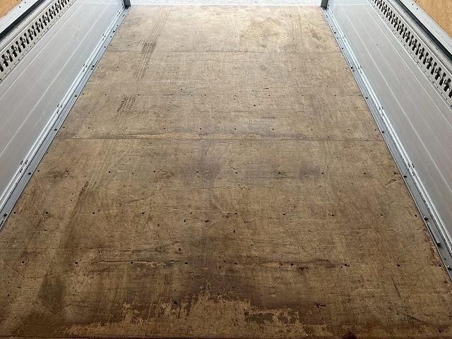 ISUZU ELF 2014 Image 31