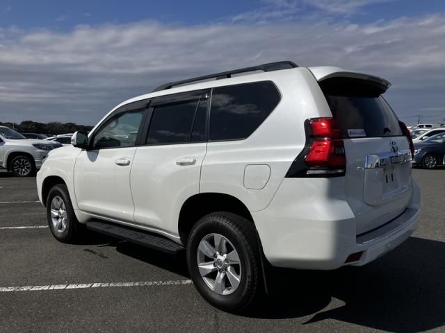 TOYOTA LANDCRUISER PRADO 2021 Image 31