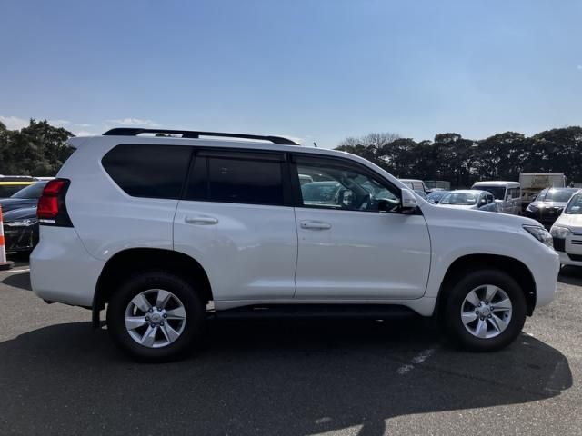 TOYOTA LANDCRUISER PRADO 2021 Image 31