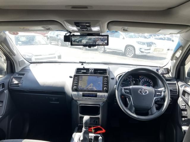 TOYOTA LANDCRUISER PRADO 2021 Image 31