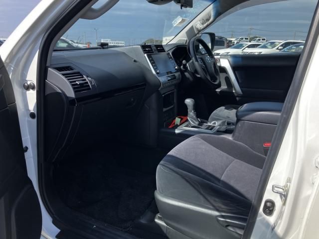 TOYOTA LANDCRUISER PRADO 2021 Image 31