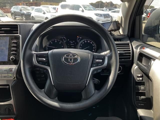 TOYOTA LANDCRUISER PRADO 2021 Image 31