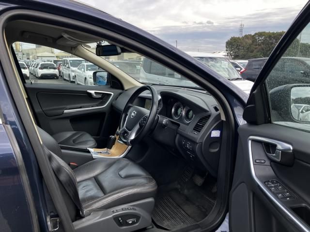 VOLVO XC60 2012 Image 31