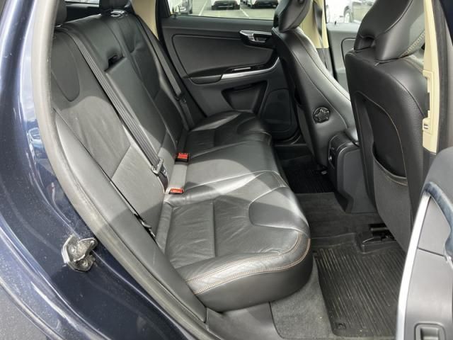 VOLVO XC60 2012 Image 31