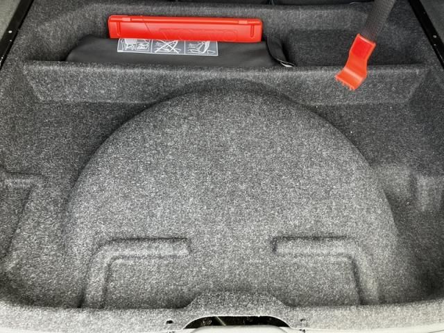 VOLVO XC60 2012 Image 31