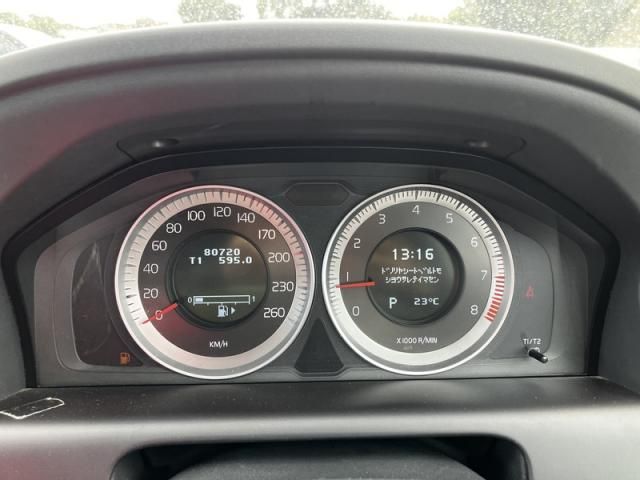 VOLVO XC60 2012 Image 31