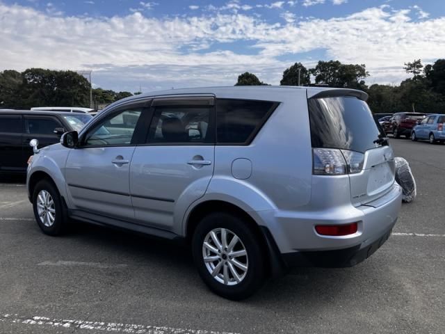 MITSUBISHI OUTLANDER 2WD 2011 Image 31