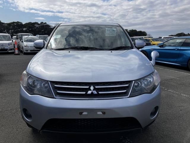MITSUBISHI OUTLANDER 2WD 2011 Image 31