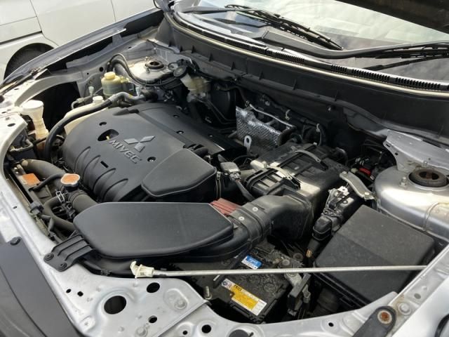 MITSUBISHI OUTLANDER 2WD 2011 Image 31