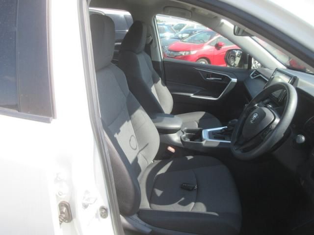 TOYOTA RAV4 2WD 2019 Image 31