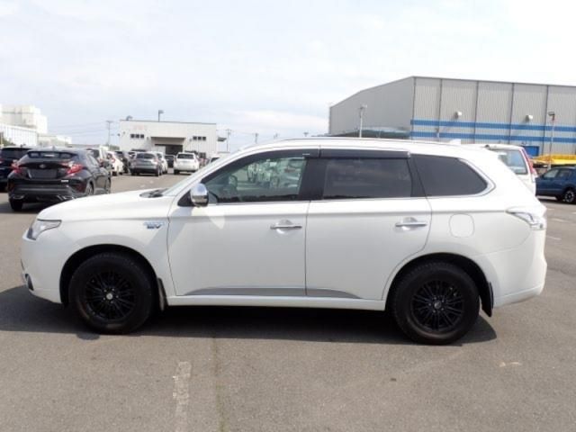MITSUBISHI OUTLANDER PHEV 2015 Image 31