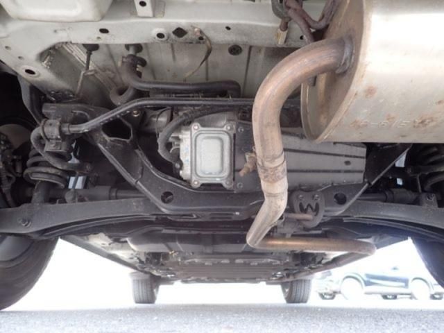 MITSUBISHI OUTLANDER PHEV 2015 Image 31