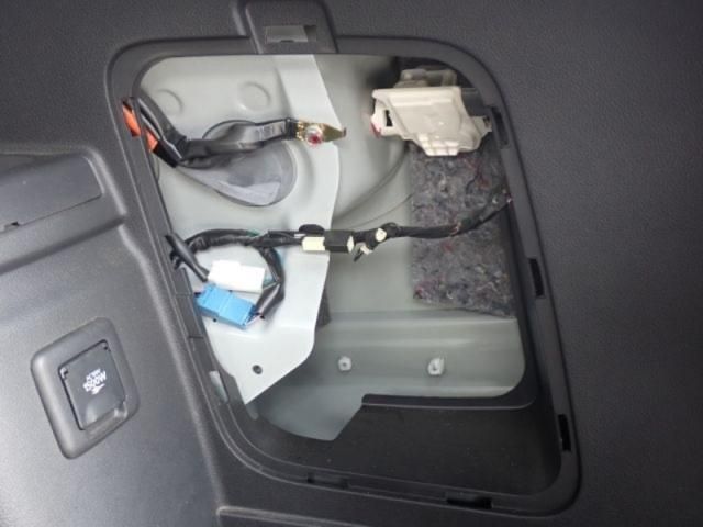 MITSUBISHI OUTLANDER PHEV 2015 Image 31