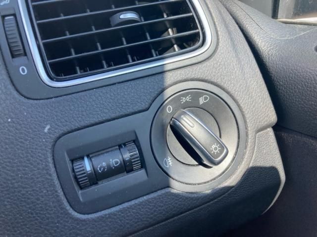 VOLKSWAGEN POLO 2013 Image 31