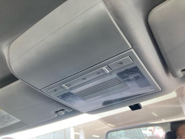 VOLKSWAGEN POLO 2013 Image 31