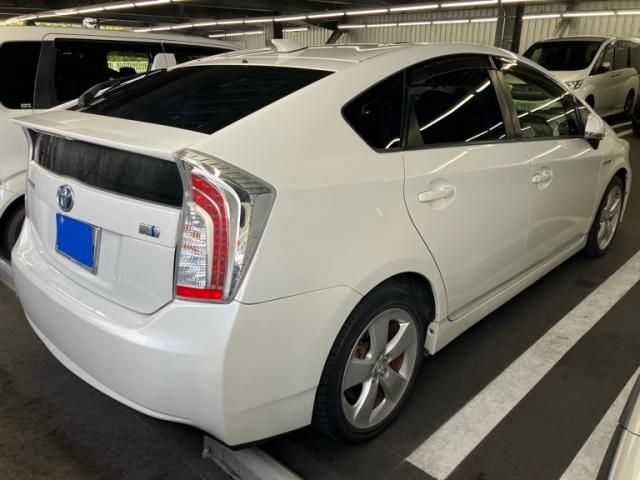TOYOTA PRIUS 2012 Image 31