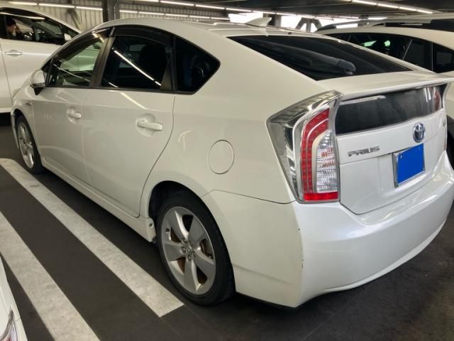 TOYOTA PRIUS 2012 Image 31