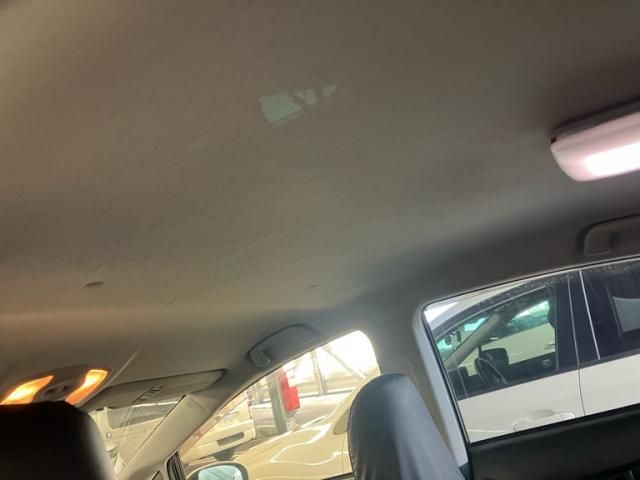 TOYOTA PRIUS 2012 Image 31