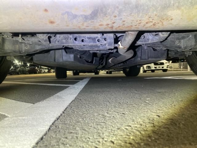 TOYOTA HARRIER 4WD 2021 Image 31