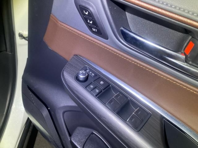 TOYOTA HARRIER 4WD 2021 Image 31