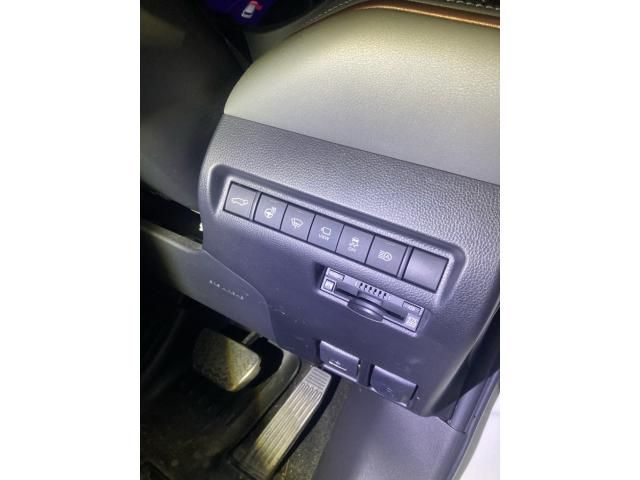 TOYOTA HARRIER 4WD 2021 Image 31