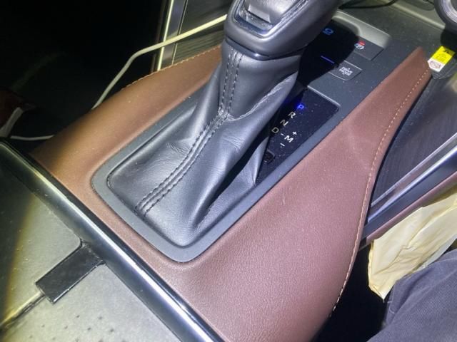 TOYOTA HARRIER 4WD 2021 Image 31