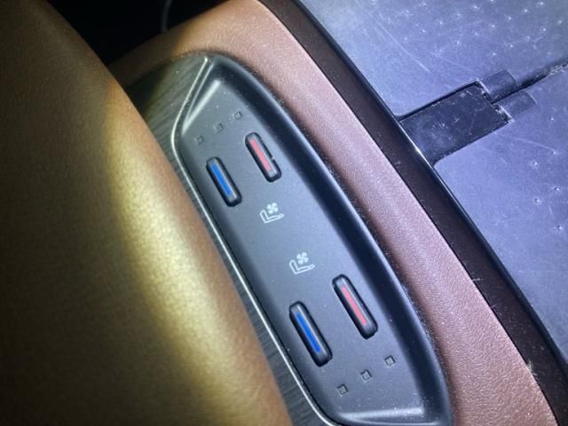 TOYOTA HARRIER 4WD 2021 Image 31