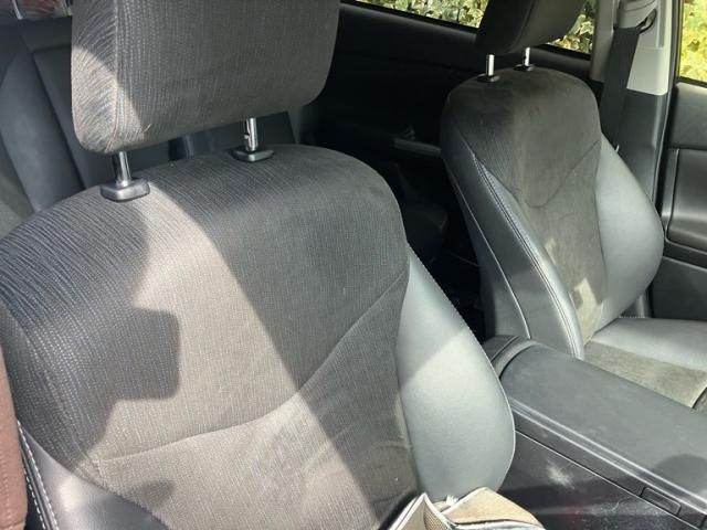 TOYOTA PRIUS ALPHA 2015 Image 31