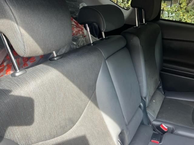 TOYOTA PRIUS ALPHA 2015 Image 31