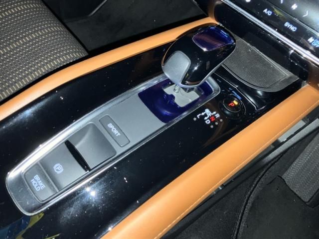 HONDA VEZEL HYBRID 2016 Image 31