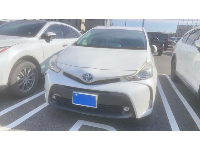 TOYOTA PRIUS ALPHA 2015 Image 31