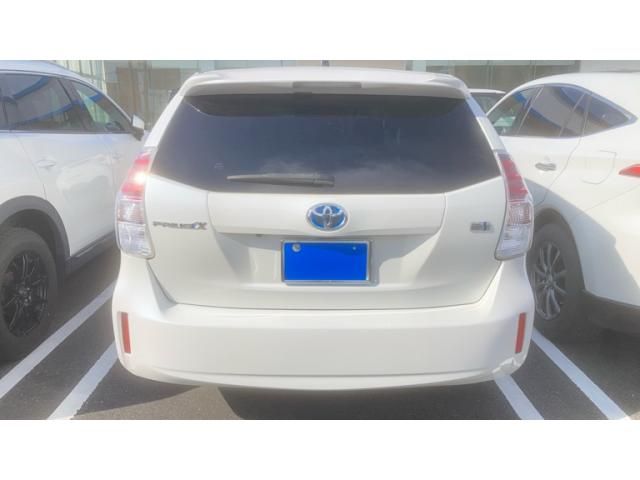 TOYOTA PRIUS ALPHA 2015 Image 31