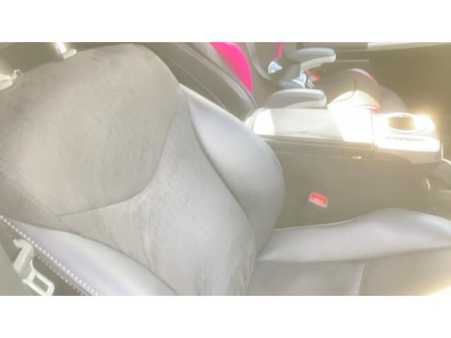 TOYOTA PRIUS ALPHA 2015 Image 31