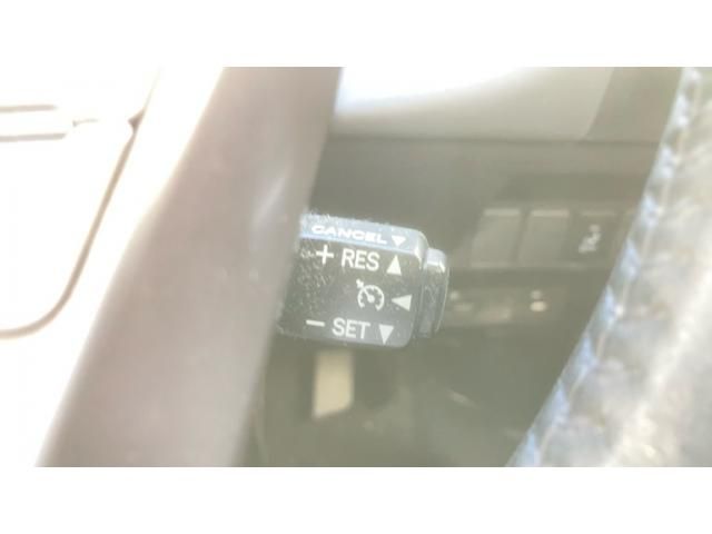 TOYOTA PRIUS ALPHA 2015 Image 31