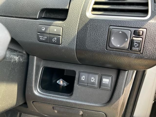 NISSAN SERENA  WG 2012 Image 31